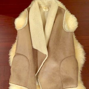 Velvet faux shearling vest - size L